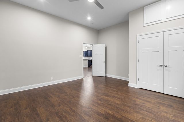 4251 Old Metal Rd, Palmyra, TN 37142
