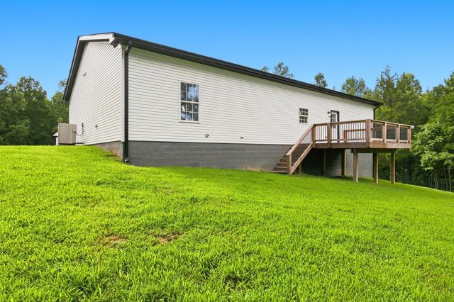 4251 Old Metal Rd, Palmyra, TN 37142