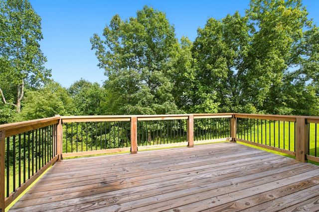4251 Old Metal Rd, Palmyra, TN 37142
