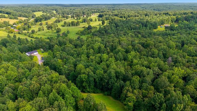4251 Old Metal Rd, Palmyra, TN 37142