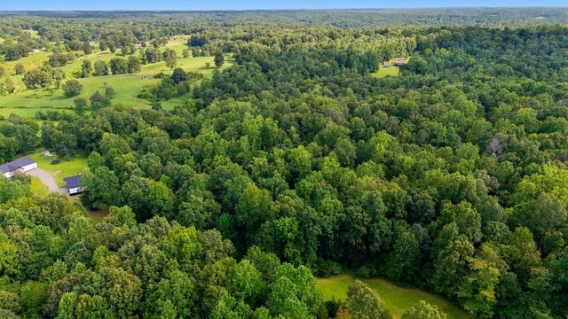 4251 Old Metal Rd, Palmyra, TN 37142