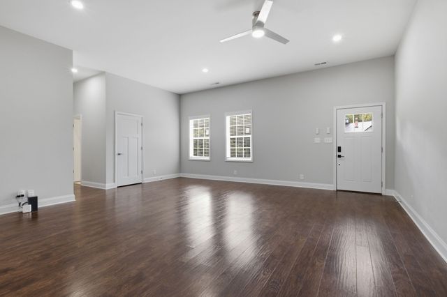 4251 Old Metal Rd, Palmyra, TN 37142