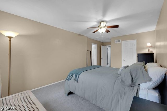 95 Wimbledon Sq, Washington Twp., NJ 07853