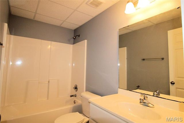 55 Bridgewater Lane A, Highland, IL 62249