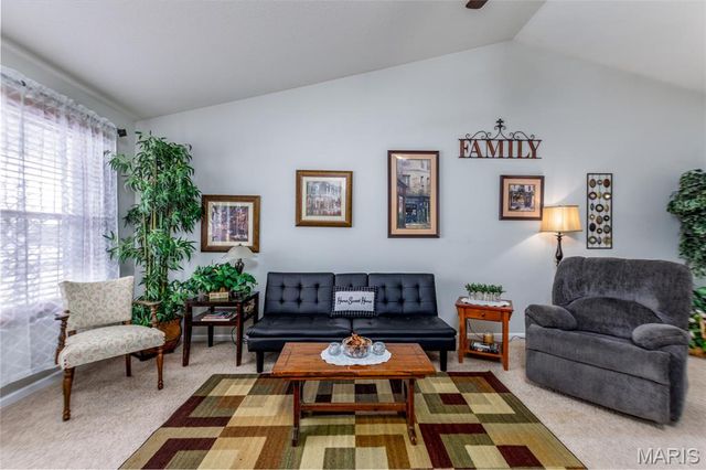 55 Bridgewater Lane A, Highland, IL 62249