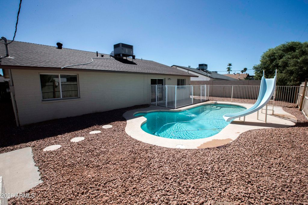 3154 W LISBON Lane, Phoenix, AZ 85053 — photo 4