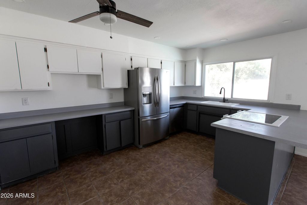 3154 W LISBON Lane, Phoenix, AZ 85053 — photo 5