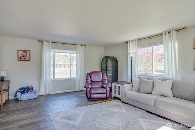 4647 OHIO Street, Longview, WA 98632