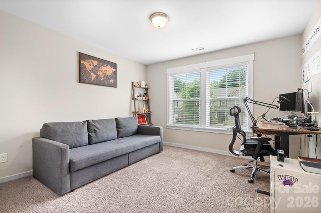 10008 Michael Crossing Drive, Charlotte, NC 28213