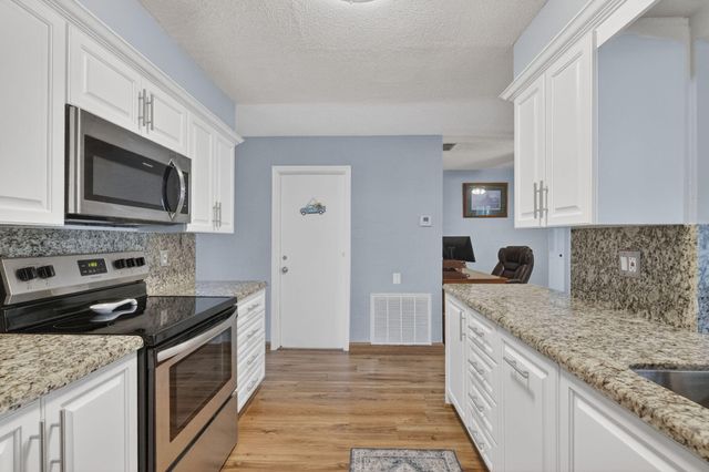 7005 NW 95th Terrace, Tamarac, FL 33321