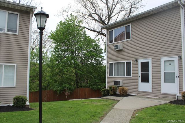 8 Fishkill Glen Drive A, Fishkill, NY 12524