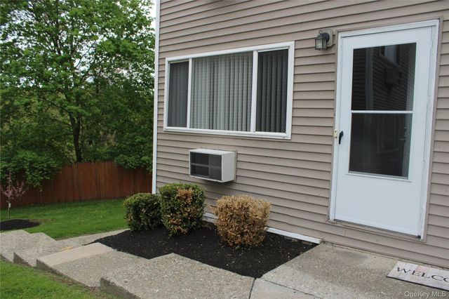 8 Fishkill Glen Drive A, Fishkill, NY 12524