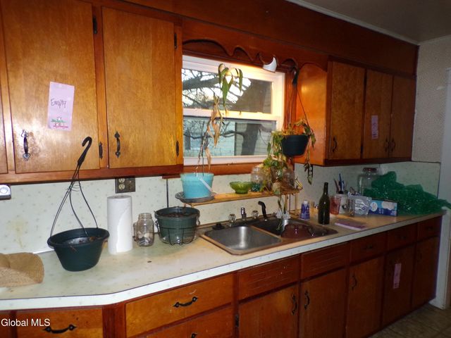 17 Liberty Place, Hudson Falls, NY 12839