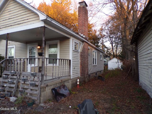 17 Liberty Place, Hudson Falls, NY 12839