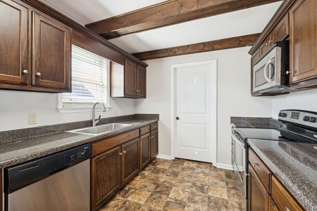 635 Bristol Run, Cornersville, TN 37047