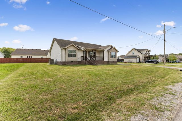 635 Bristol Run, Cornersville, TN 37047