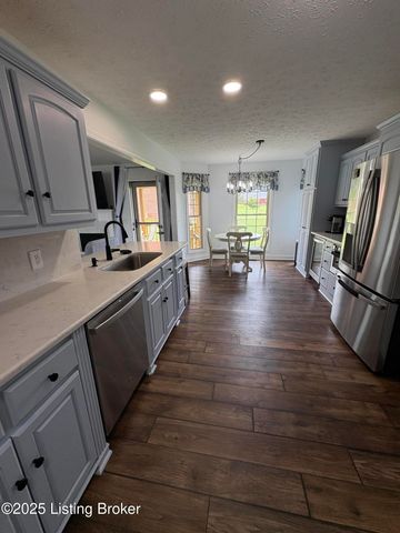 149 Wood Gate Dr, Mt Washington, KY 40047