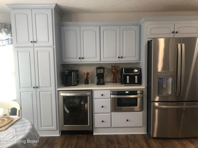 149 Wood Gate Dr, Mt Washington, KY 40047