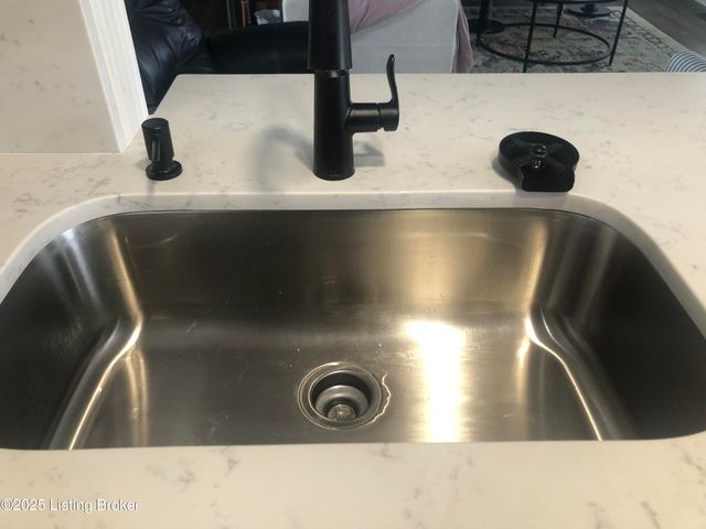 149 Wood Gate Dr, Mt Washington, KY 40047