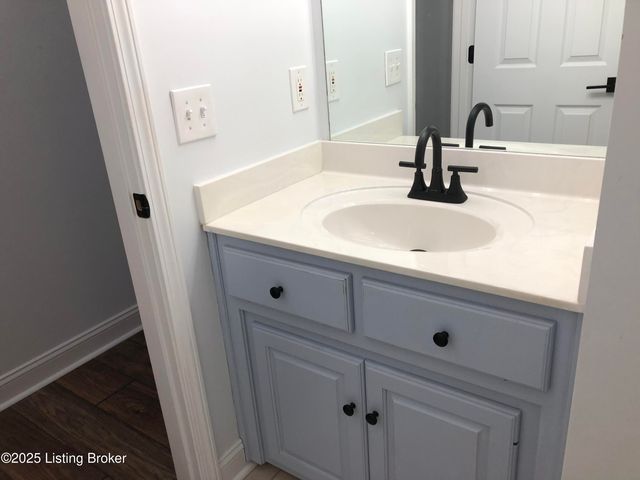 149 Wood Gate Dr, Mt Washington, KY 40047