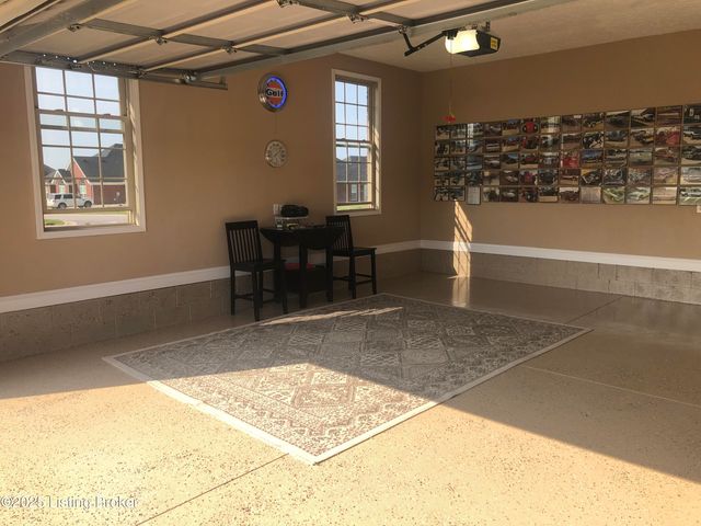 149 Wood Gate Dr, Mt Washington, KY 40047