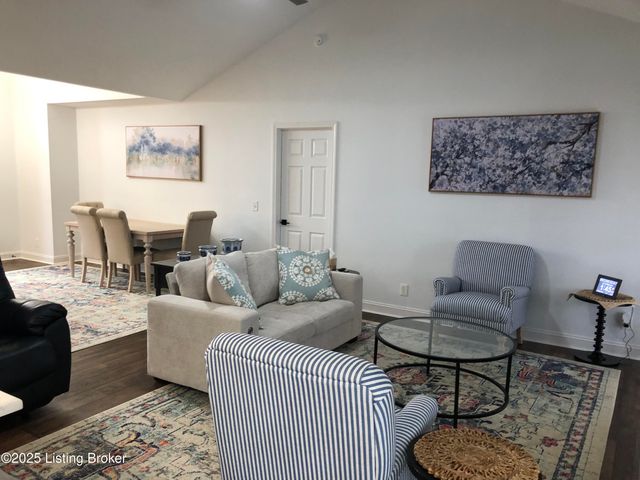 149 Wood Gate Dr, Mt Washington, KY 40047