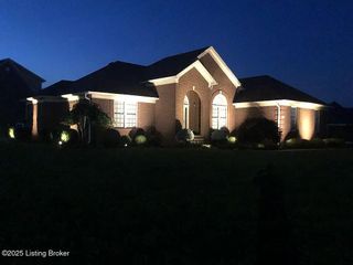 149 Wood Gate Dr, Mt Washington, KY 40047