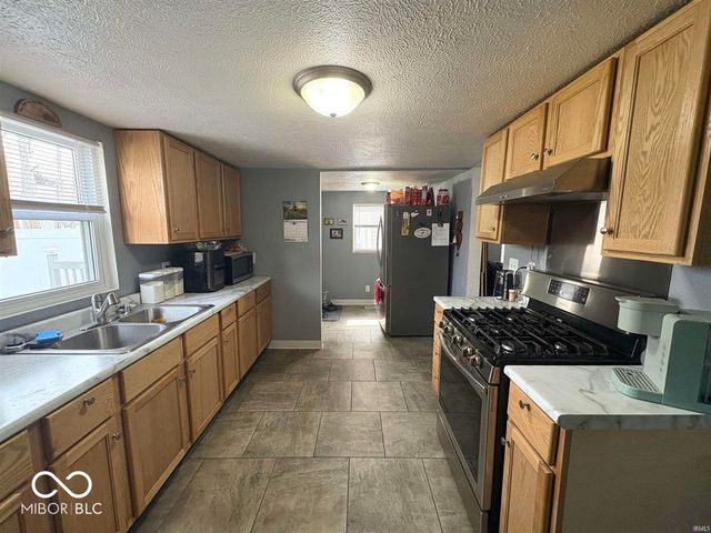 210 W Jay Street, Dunkirk, IN 47336