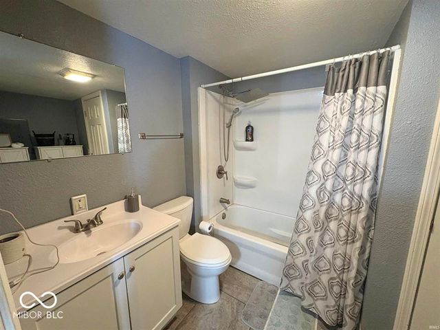 210 W Jay Street, Dunkirk, IN 47336