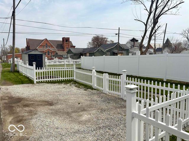 210 W Jay Street, Dunkirk, IN 47336