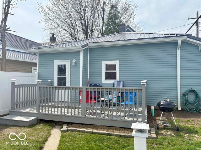 210 W Jay Street, Dunkirk, IN 47336