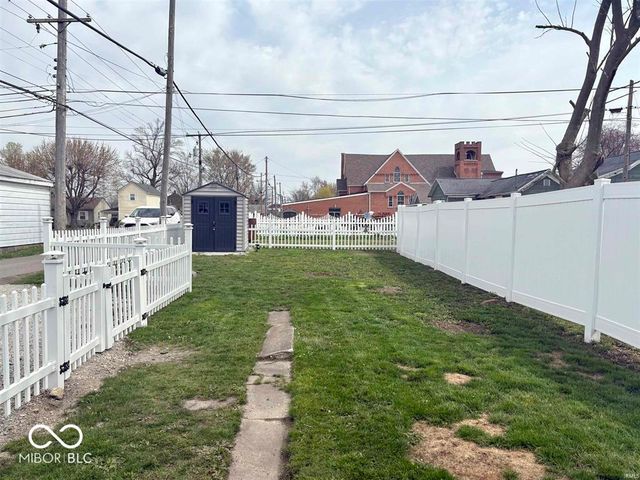 210 W Jay Street, Dunkirk, IN 47336