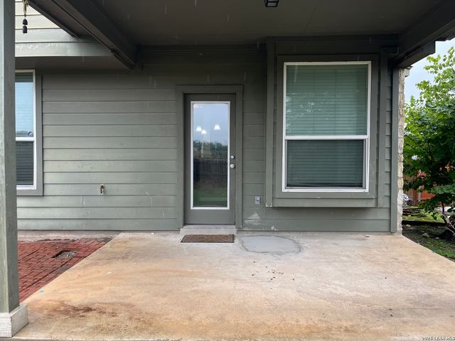 212 OAK CREEK WAY, New Braunfels, TX 78130