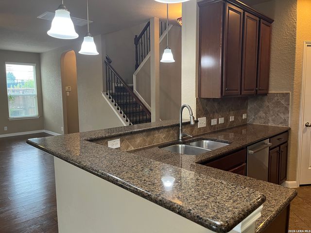 212 OAK CREEK WAY, New Braunfels, TX 78130