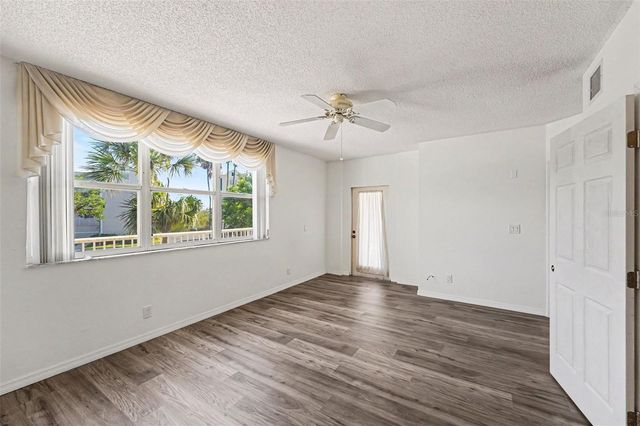 6205 SHORELINE DRIVE 1106, St Petersburg, FL 33708