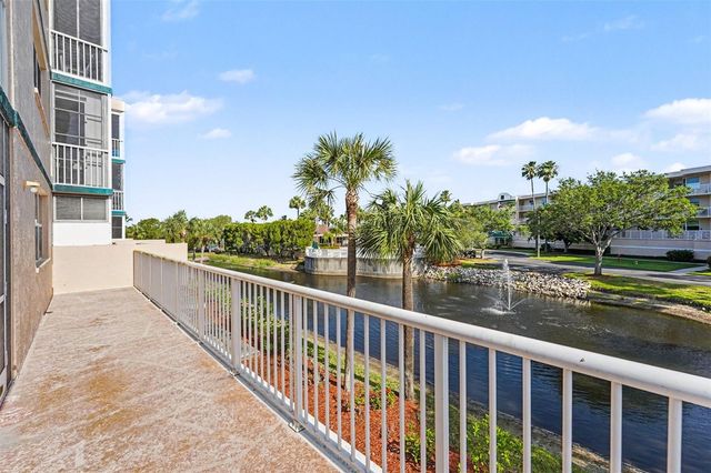 6205 SHORELINE DRIVE 1106, St Petersburg, FL 33708