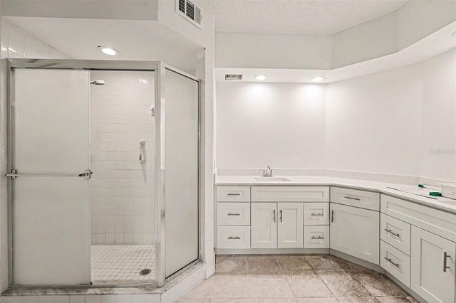 6205 SHORELINE DRIVE 1106, St Petersburg, FL 33708