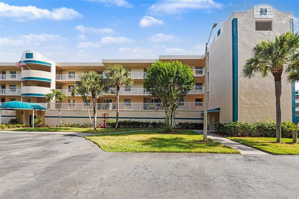 6205 SHORELINE DRIVE 1106, St Petersburg, FL 33708