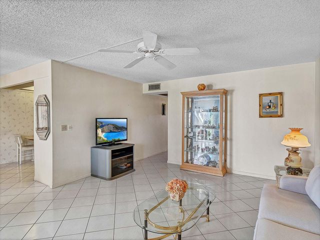3002 Ventnor G, Deerfield Beach, FL 33442