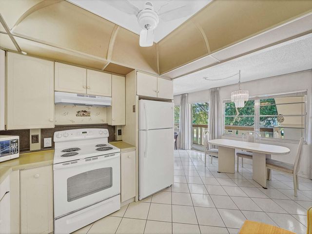 3002 Ventnor G, Deerfield Beach, FL 33442