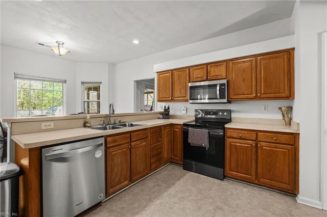 434 Chandler DR, Chesapeake, VA 23322