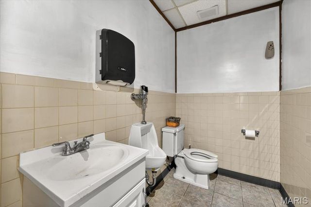 4135 S Grand, St Louis, MO 63118
