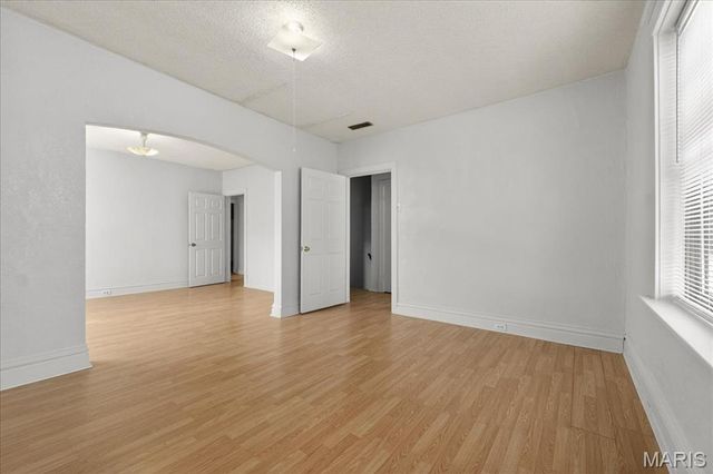 4135 S Grand, St Louis, MO 63118