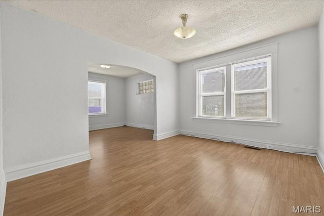 4135 S Grand, St Louis, MO 63118