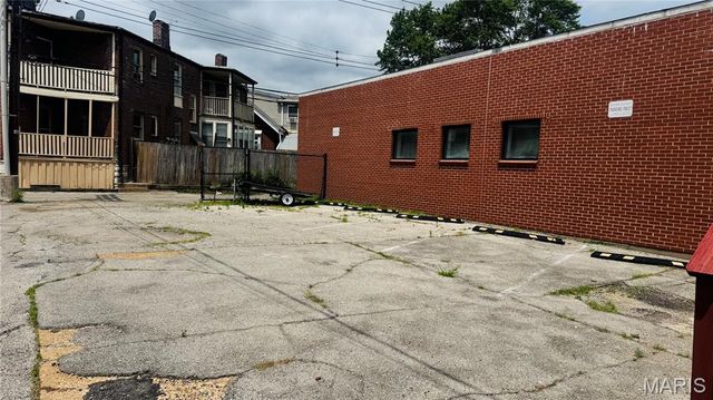 4135 S Grand, St Louis, MO 63118