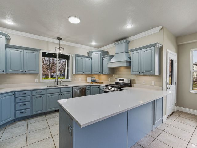 11541 S HARVEST CREST WAY, South Jordan, UT 84095