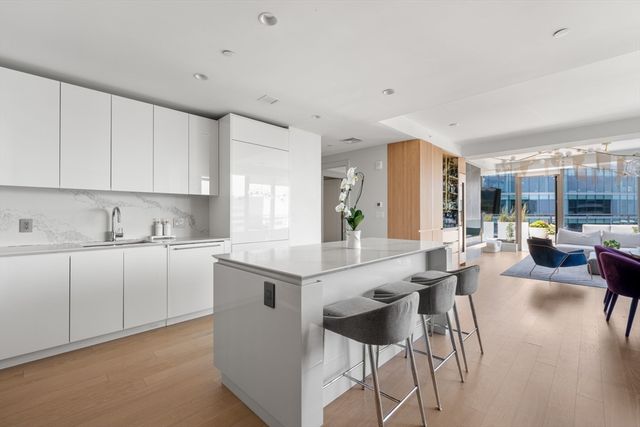 133 Seaport Blvd 2202, Boston, MA 02210