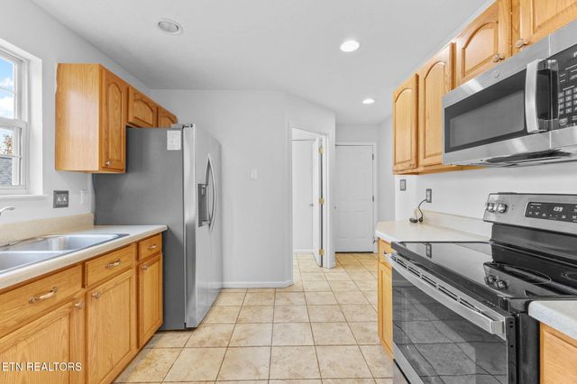 5224 Avery Woods Lane, Knoxville, TN 37921