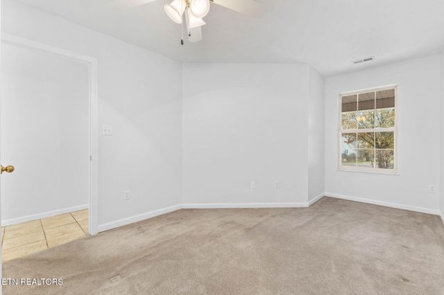 5224 Avery Woods Lane, Knoxville, TN 37921