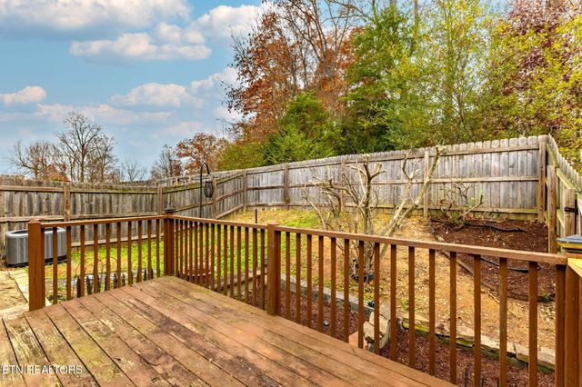 5224 Avery Woods Lane, Knoxville, TN 37921